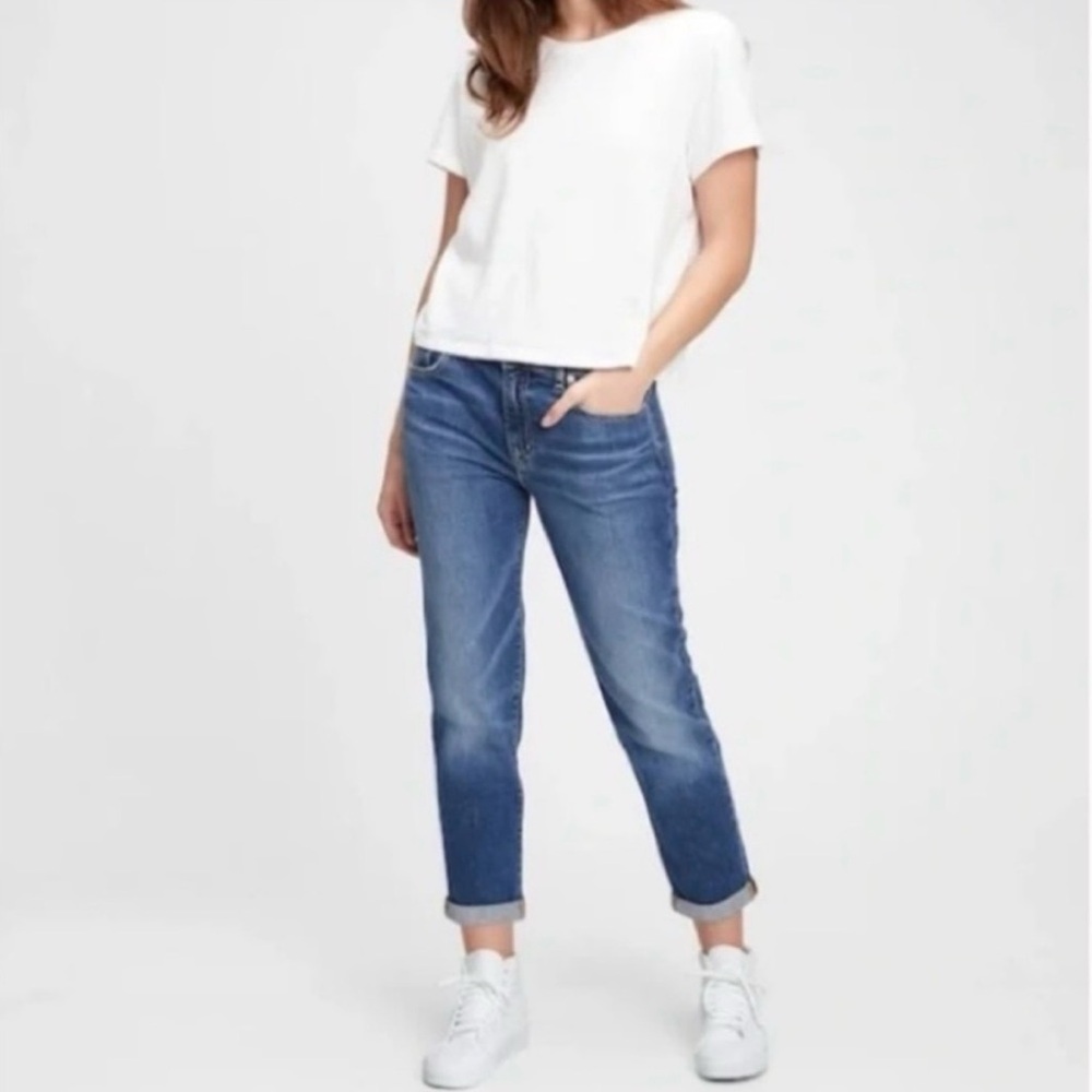 Gap Girlfriend Mid Rise Jeans 16/33